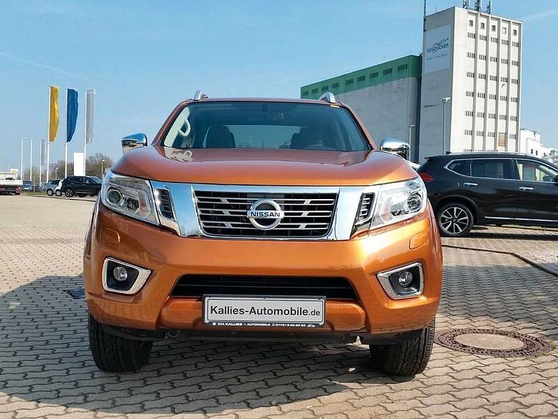 Nissan Navara 4x4 DC Tekna LED+LEDER+NAVI+AHK+ROLLO+1VB