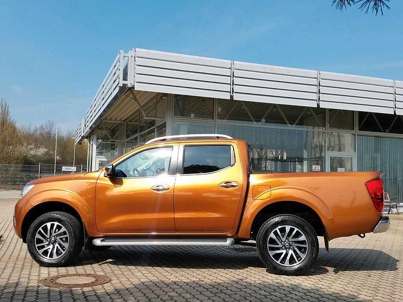 Nissan Navara 4x4 DC Tekna LED+LEDER+NAVI+AHK+ROLLO+1VB