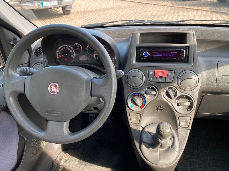 Fiat Panda 1.2 8V Dynamic RADIO+KLIMA+2VORB+TÜV-NEU