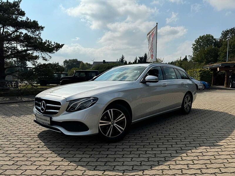 Mercedes-Benz E 220 d  T-Modell Avantgarde SHZ+KAM+NAVI