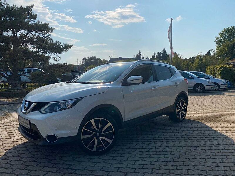 Nissan Qashqai 1.2 DIG-T Xtronic Tekna KEYLESS+PANO+NAV