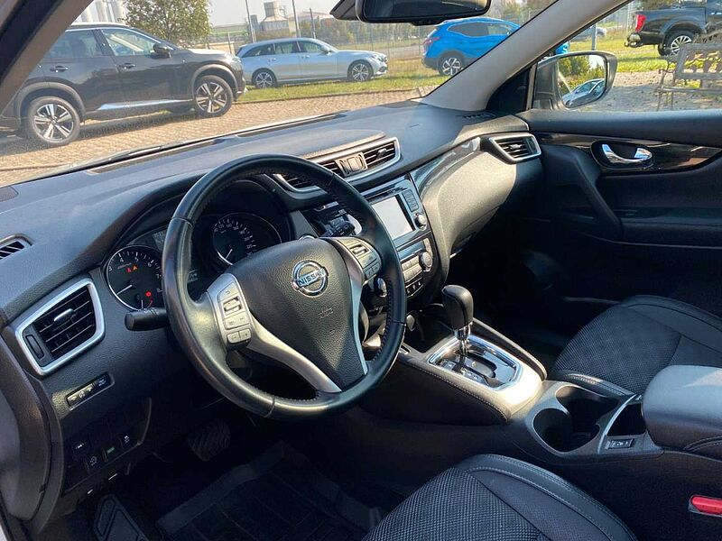 Nissan Qashqai 1.2 DIG-T Xtronic Tekna KEYLESS+PANO+NAV