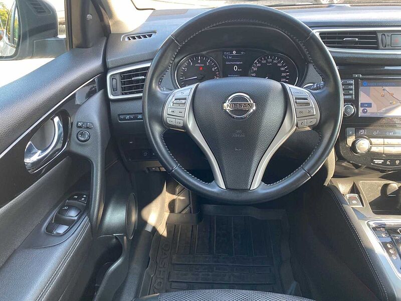 Nissan Qashqai 1.2 DIG-T Xtronic Tekna KEYLESS+PANO+NAV